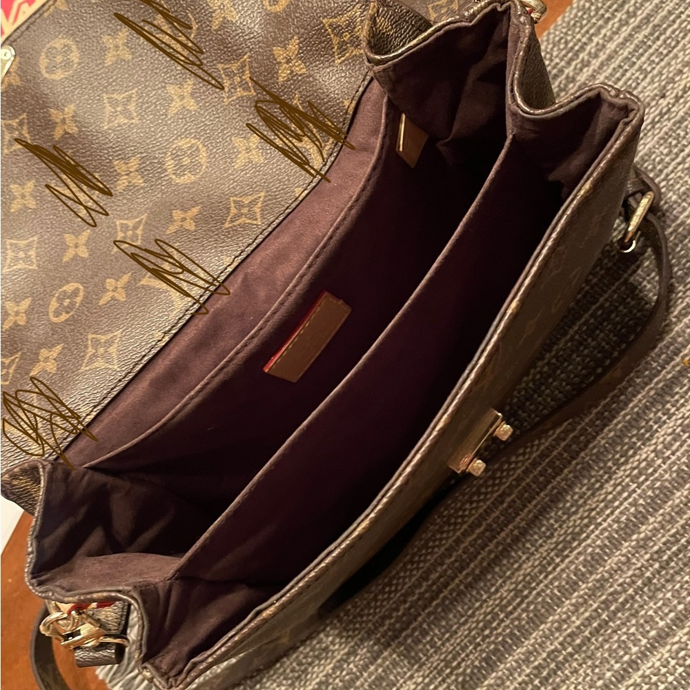 Handbag - Picture 3 of 4